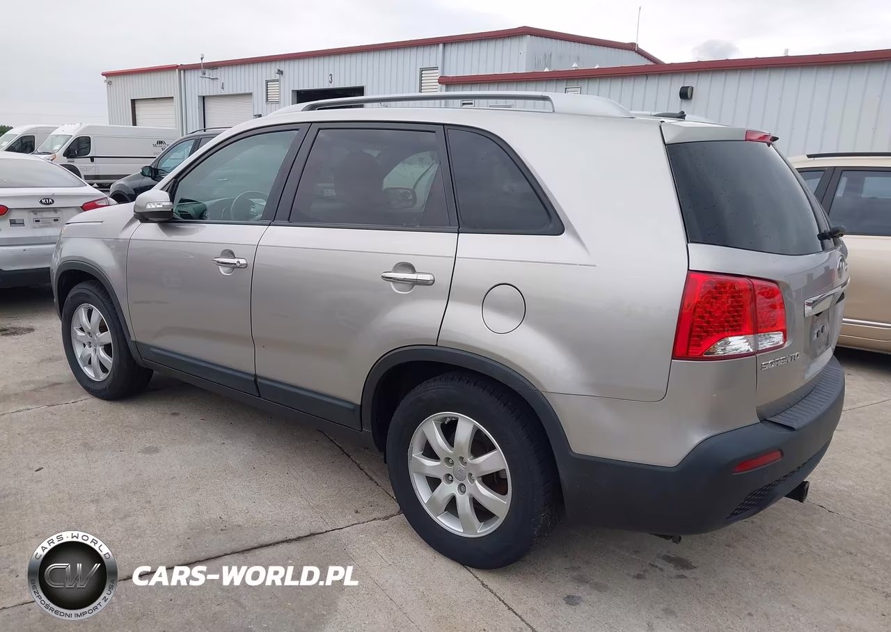 2012 Kia Sorento Lx VIN:5XYKT3A63CG295968 - 3