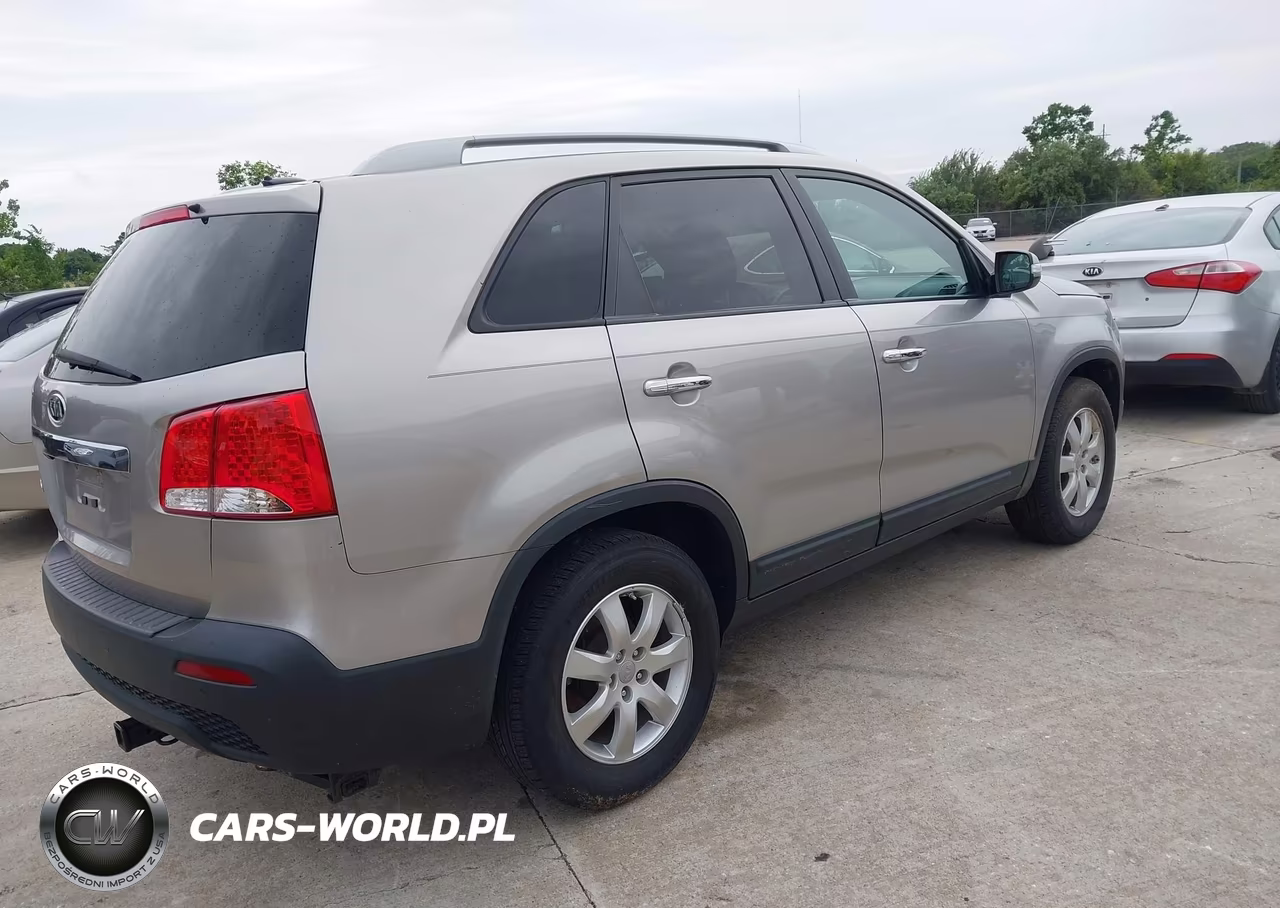 2012 Kia Sorento Lx VIN:5XYKT3A63CG295968 - 4