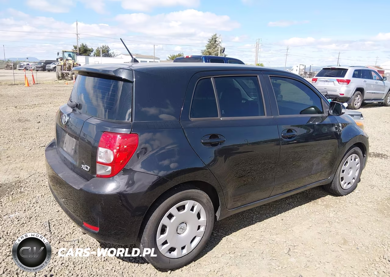 2013 Scion Xd VIN:JTKKUPB43D1031886 - 4