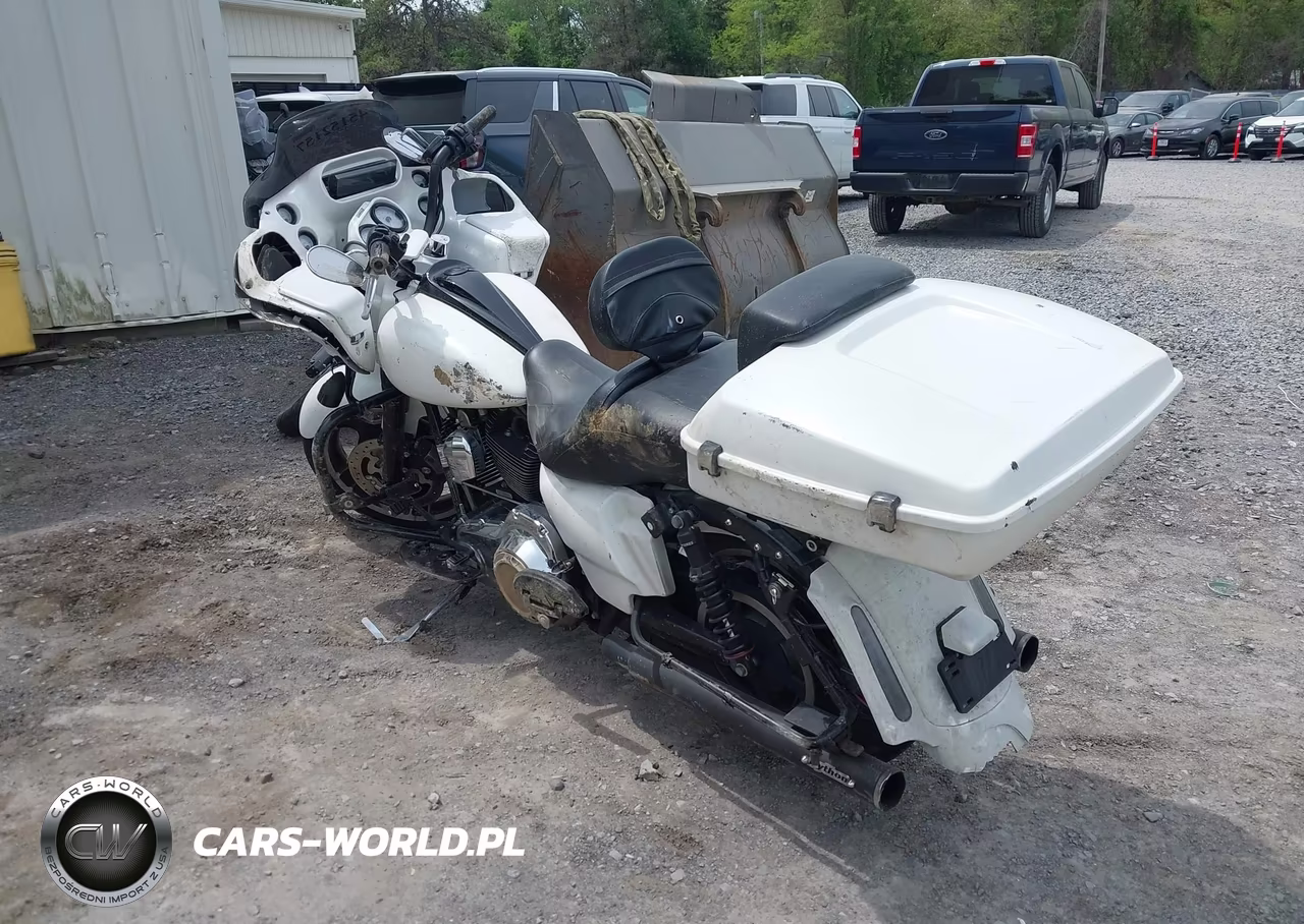 2013 Harley-Davidson Fltrx Road Glide Custom VIN:1HD1KHM10DB670933 - 3