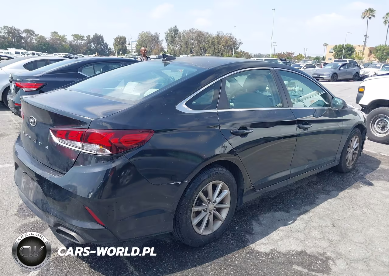 2018 Hyundai Sonata Se VIN:5NPE24AFXJH676387 - 4