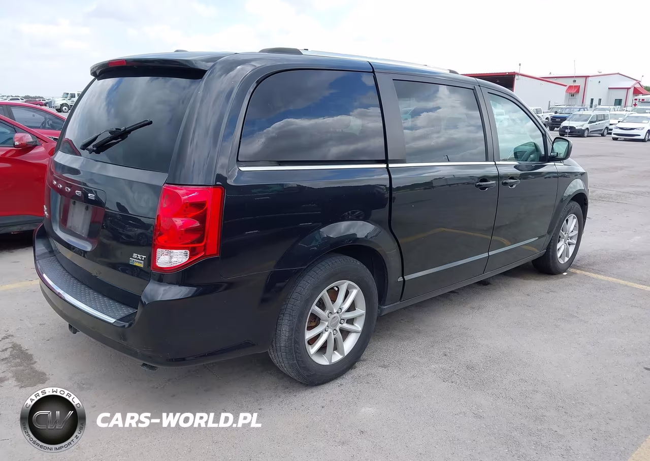 2019 Dodge Grand Caravan Sxt VIN:2C4RDGCG0KR712479 - 4