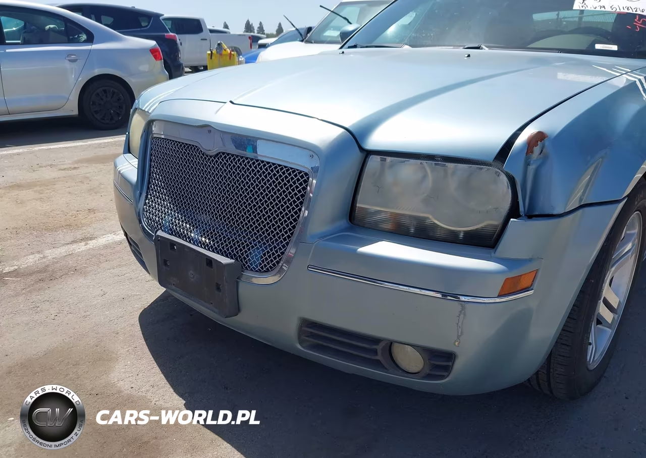 2008 Chrysler 300 Touring VIN:2C3KA53G08H267808 - 6