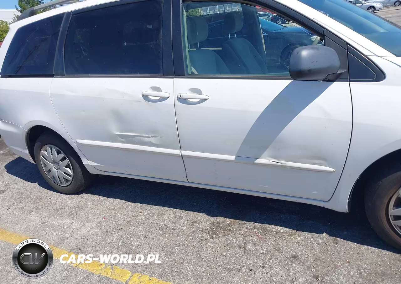 2007 Toyota Sienna Le VIN:5TDZK23CX7S001683 - 12