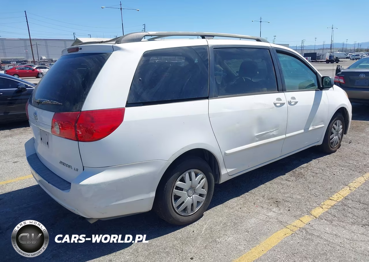 2007 Toyota Sienna Le VIN:5TDZK23CX7S001683 - 4
