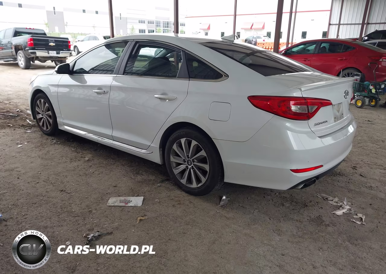 2015 Hyundai Sonata Sport VIN:5NPE34AF6FH044684 - 3