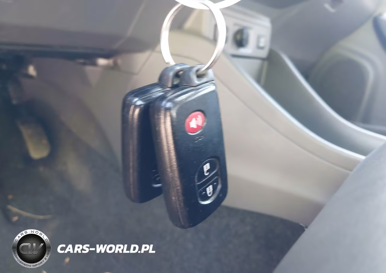2013 Toyota Prius V Five VIN:JTDZN3EU5D3282193 - 11