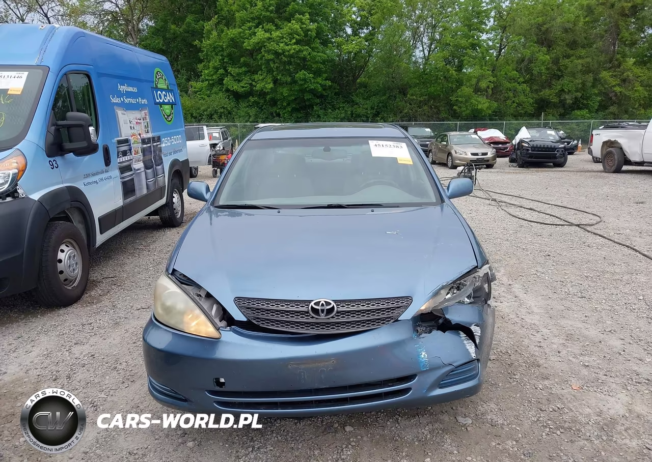 2002 Toyota Camry Xle VIN:JTDBE32K720062461 - 12