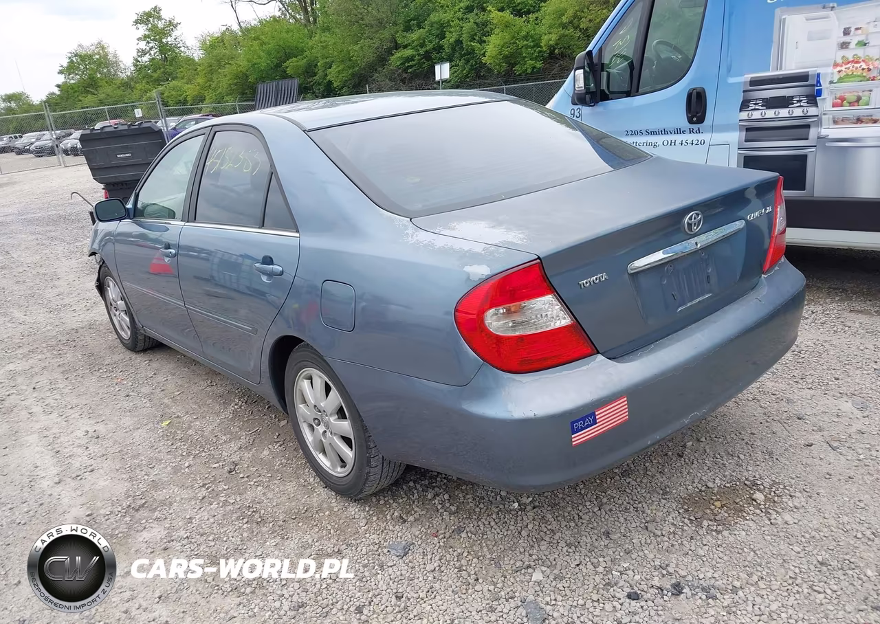 2002 Toyota Camry Xle VIN:JTDBE32K720062461 - 3