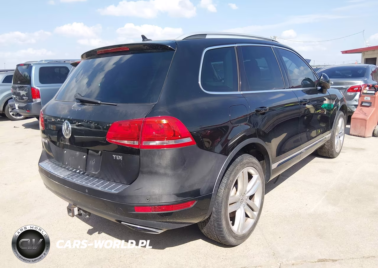 2011 Volkswagen Touareg Tdi Executive VIN:WVGFK9BP7BD005786 - 4