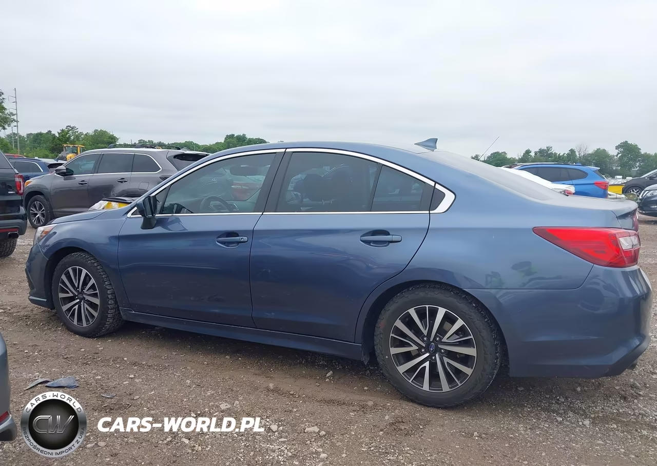 2018 Subaru Legacy 2.5I Premium VIN:4S3BNAC60J3041213 - 14