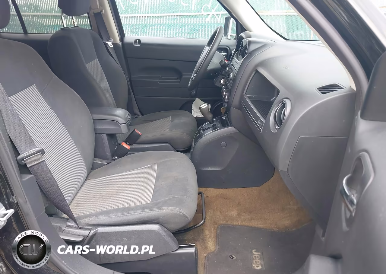 2016 Jeep Patriot Sport VIN:1C4NJPBA2GD706083 - 5