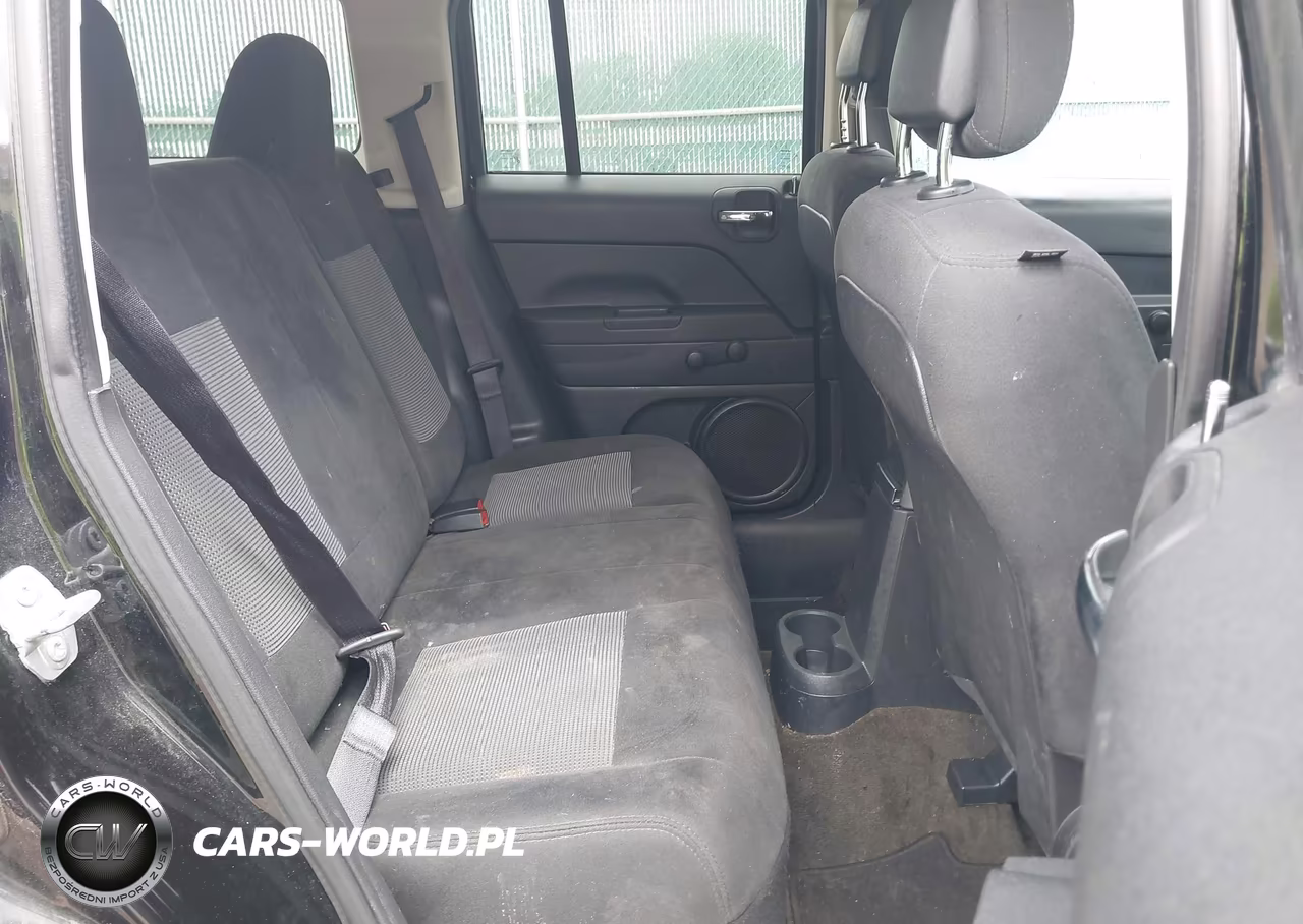 2016 Jeep Patriot Sport VIN:1C4NJPBA2GD706083 - 8