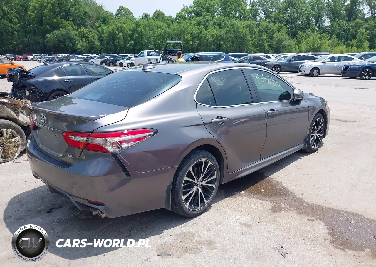 2019 Toyota Camry Se VIN:4T1B11HK6KU177905 - 4