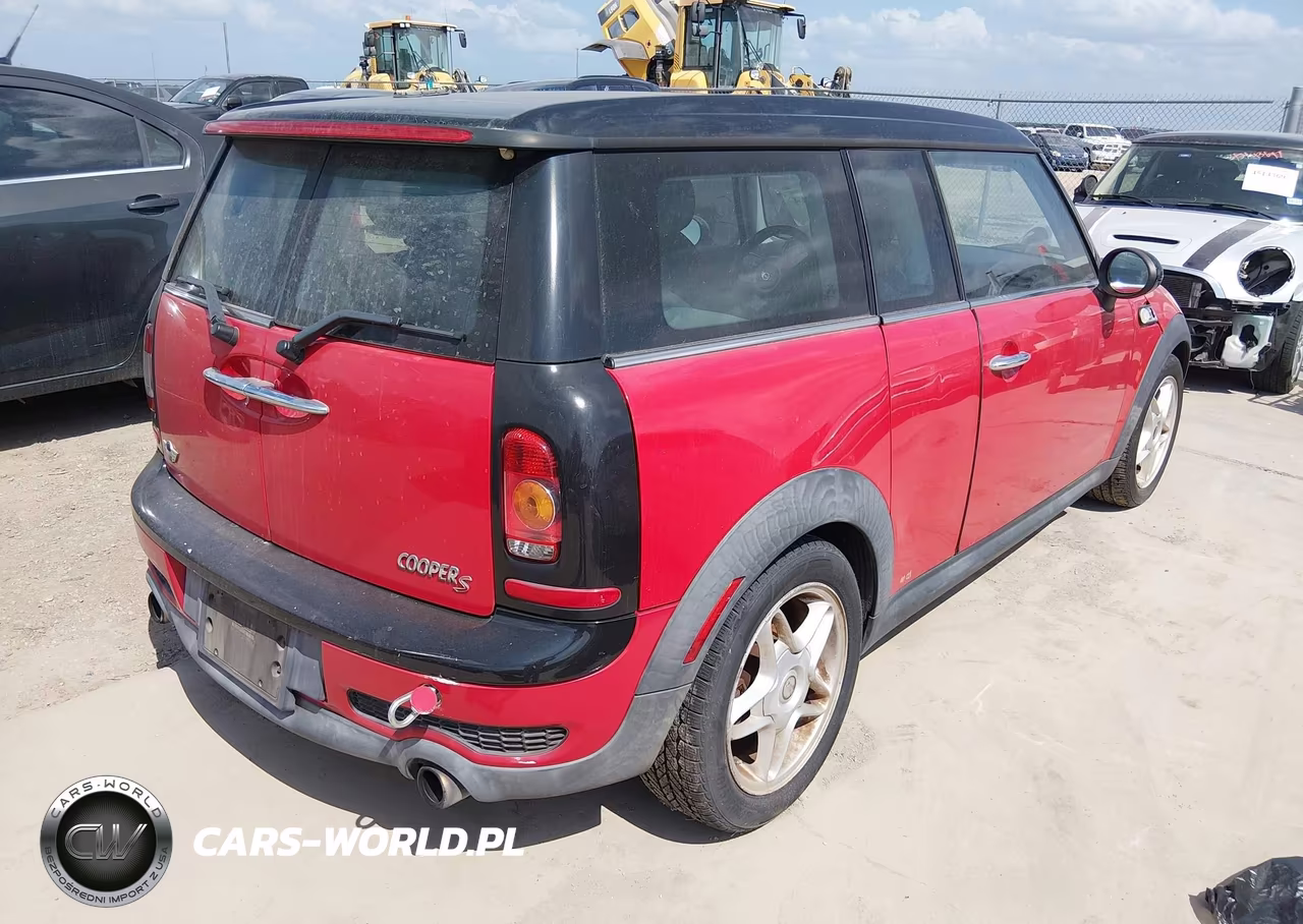2009 Mini Cooper S Clubman VIN:WMWMM33559TP74381 - 4