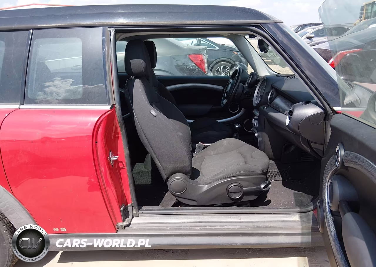 2009 Mini Cooper S Clubman VIN:WMWMM33559TP74381 - 5