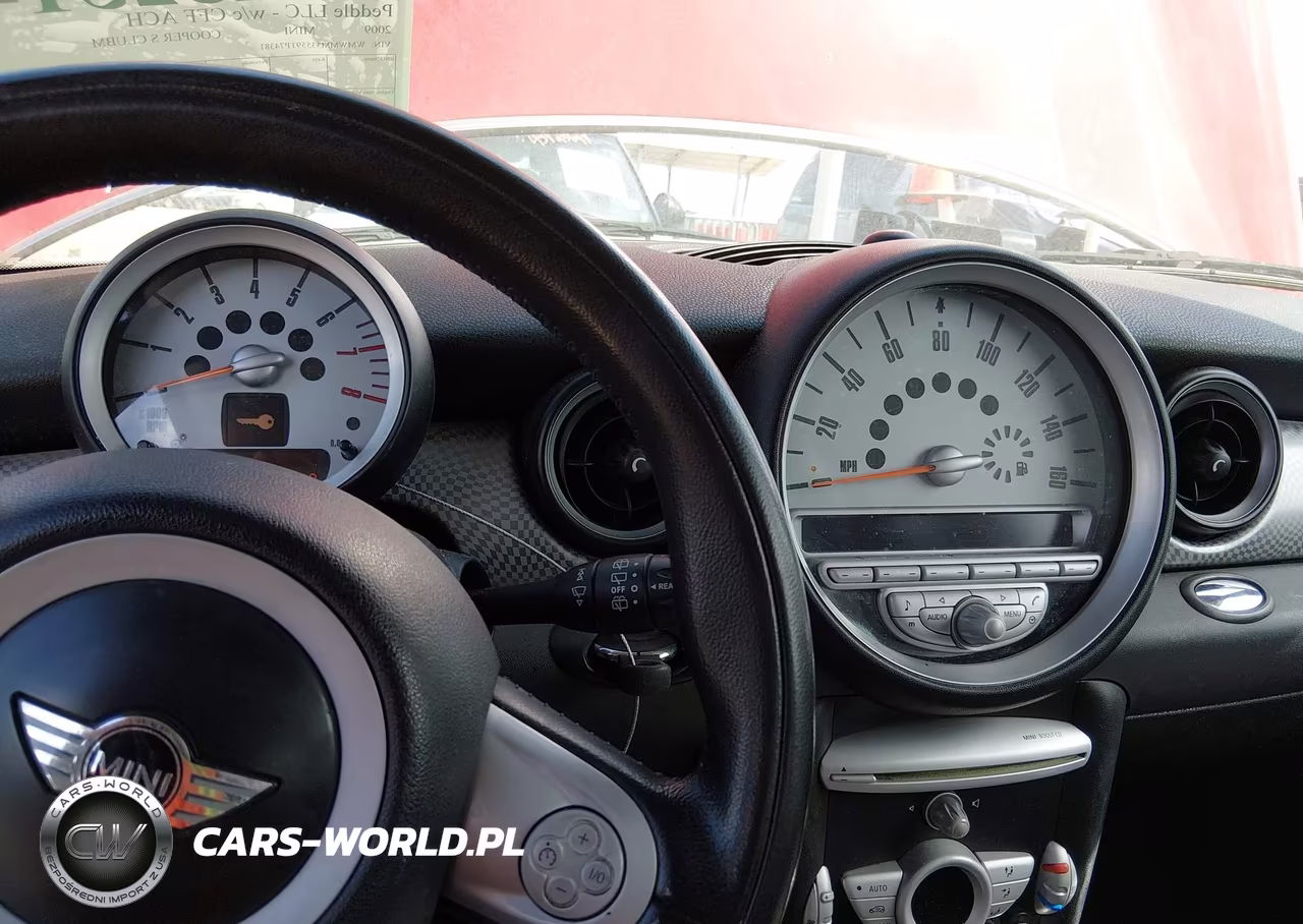 2009 Mini Cooper S Clubman VIN:WMWMM33559TP74381 - 7