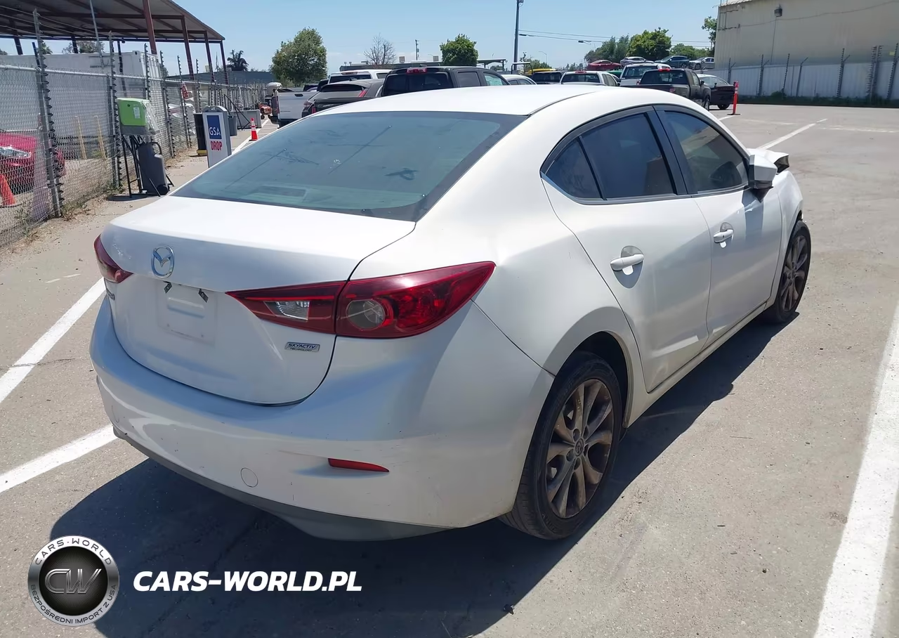 2017 Mazda Mazda3 Touring VIN:3MZBN1V70HM127939 - 4