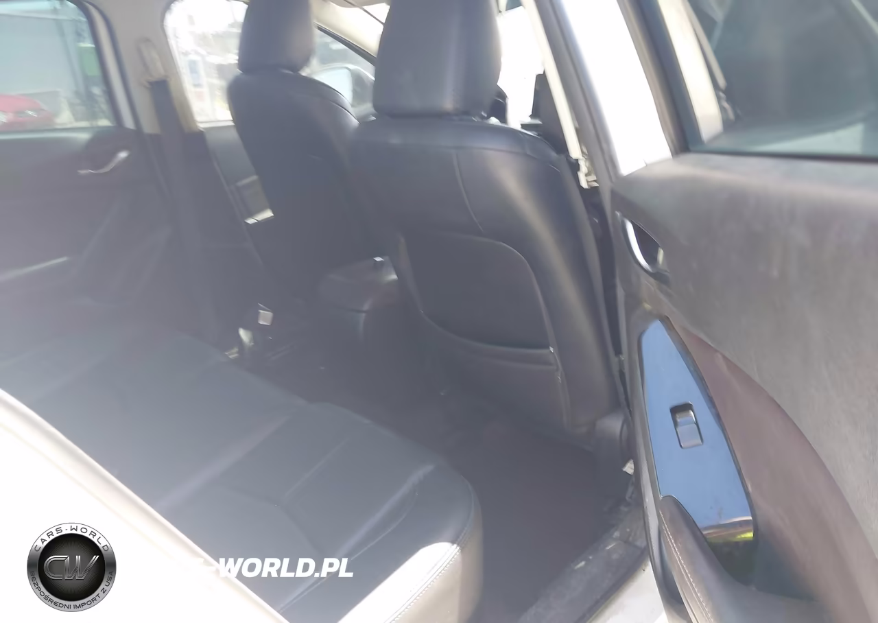 2017 Mazda Mazda3 Touring VIN:3MZBN1V70HM127939 - 8