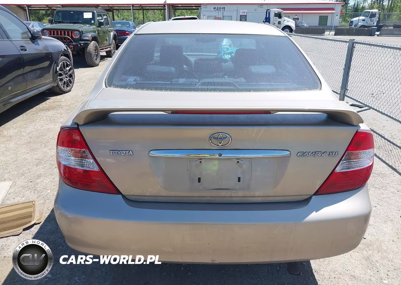 2003 Toyota Camry Xle VIN:4T1BE30KX3U220168 - 16