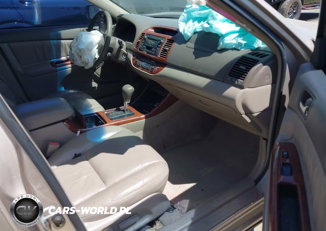 2003 Toyota Camry Xle VIN:4T1BE30KX3U220168 - 5