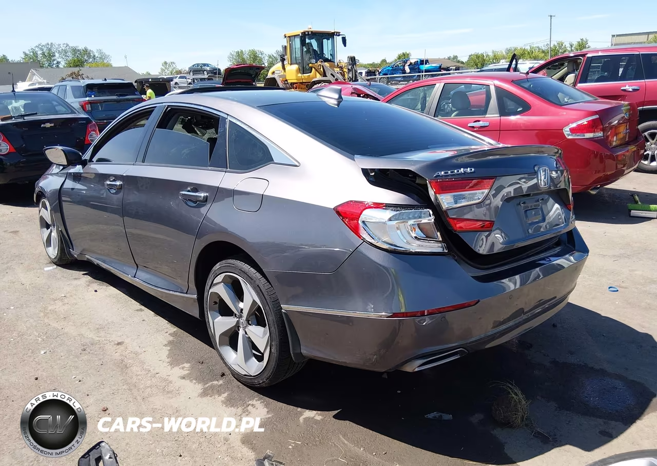2018 Honda Accord Touring 2.0T VIN:1HGCV2F90JA035294 - 3