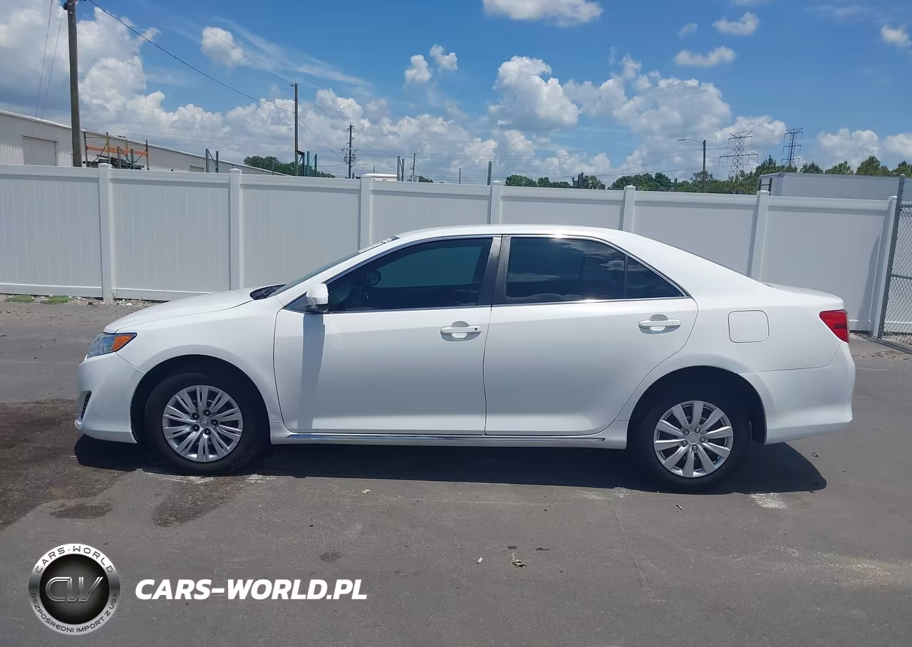 2014 Toyota Camry Le VIN:4T1BF1FK1EU355518 - 15