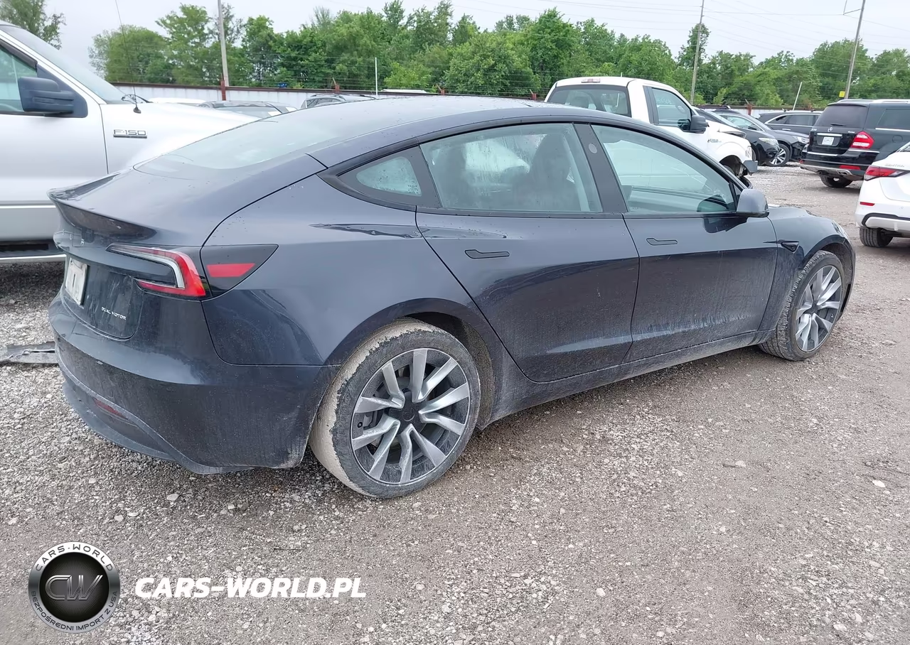 2024 Tesla Model 3 Long Range Dual Motor All-Wheel Drive VIN:5YJ3E1EB4RF788911 - 4