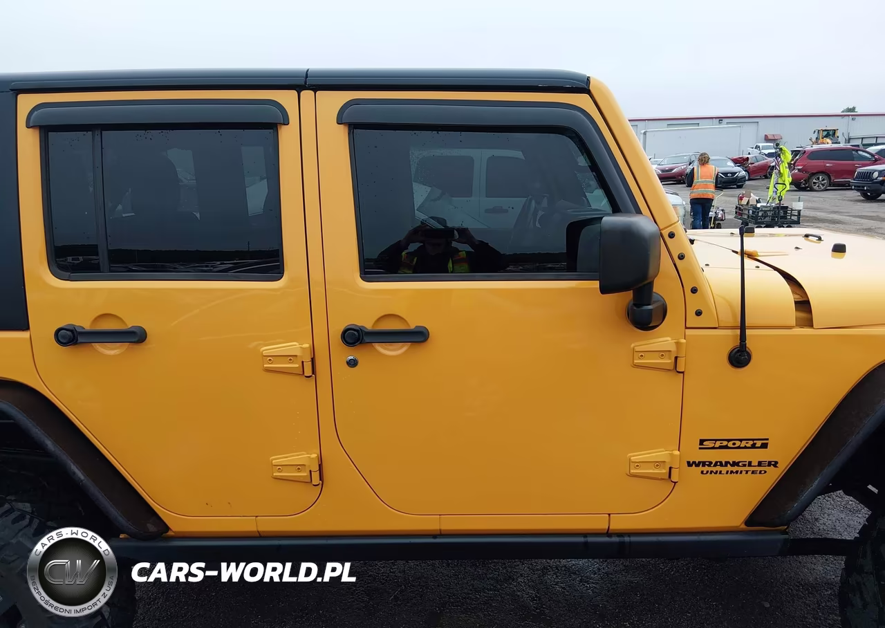 2013 Jeep Wrangler Unlimited Sport VIN:1C4HJWDG4DL502427 - 13