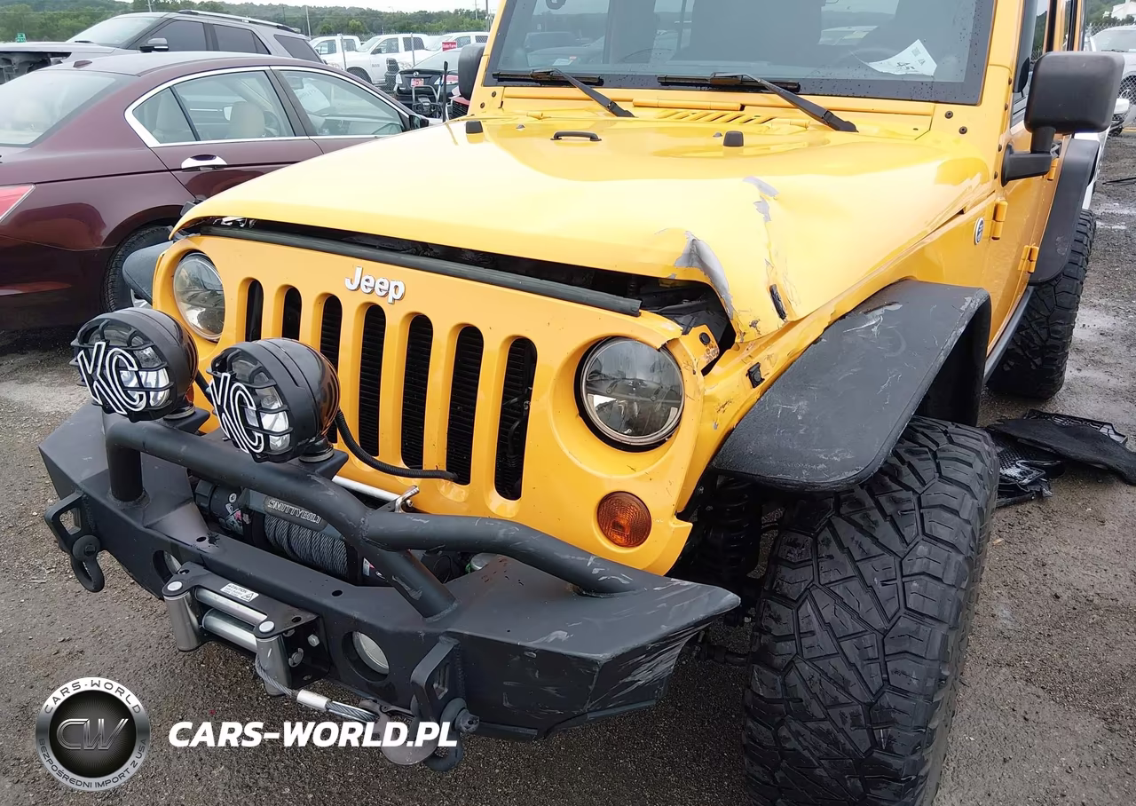 2013 Jeep Wrangler Unlimited Sport VIN:1C4HJWDG4DL502427 - 6