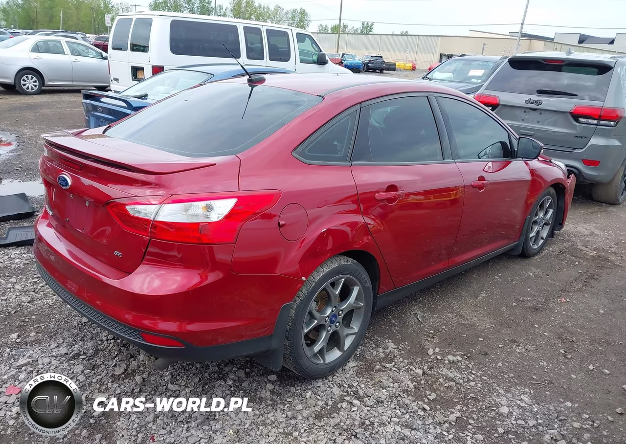 2014 Ford Focus Se VIN:1FADP3F27EL292751 - 4