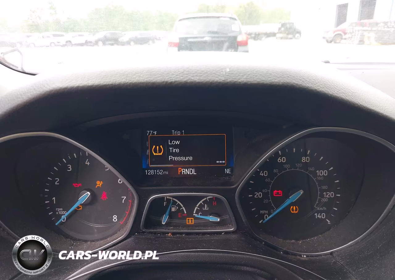 2018 Ford Focus Se VIN:1FADP3F22JL301110 - 7