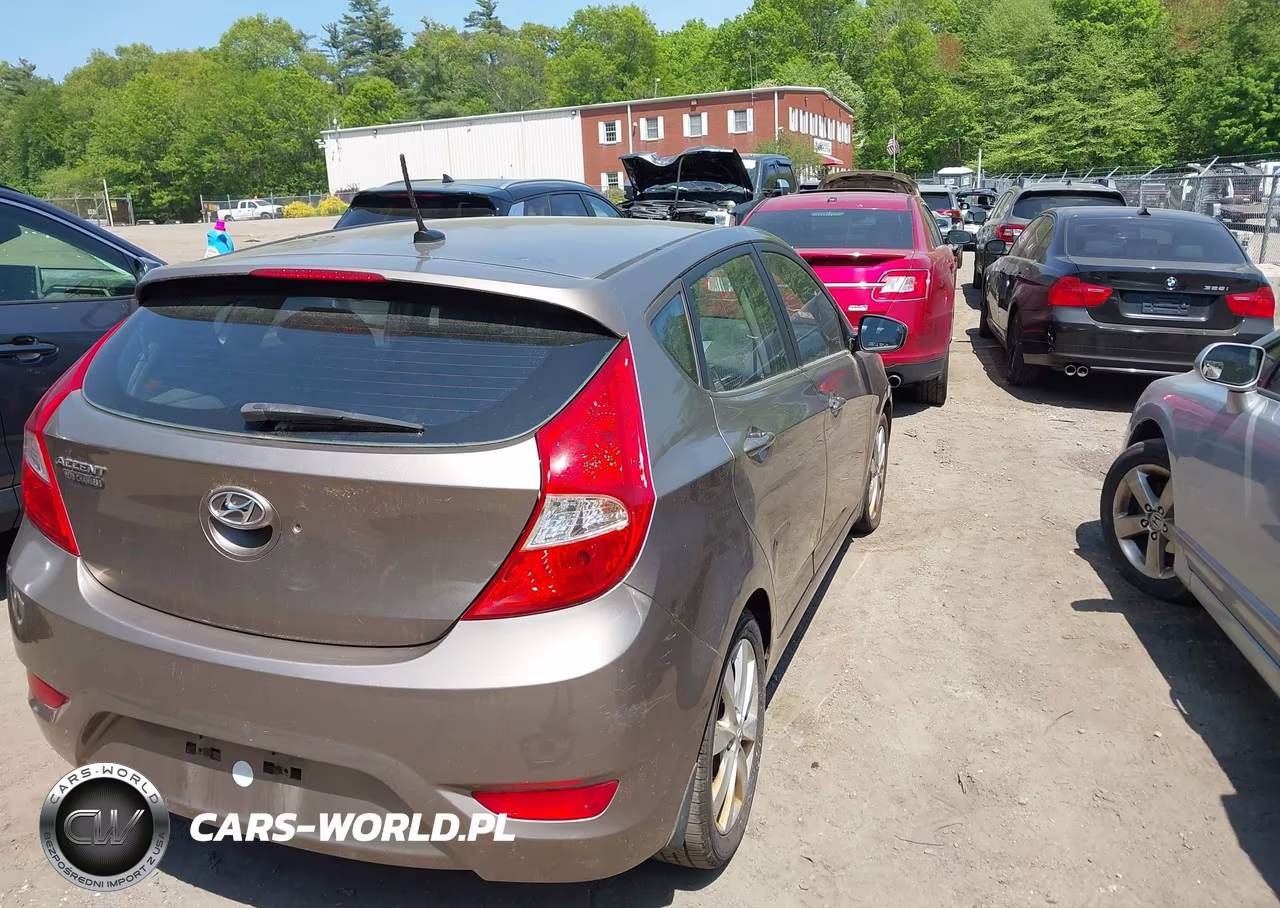 2012 Hyundai Accent Se VIN:KMHCU5AE9CU012522 - 4