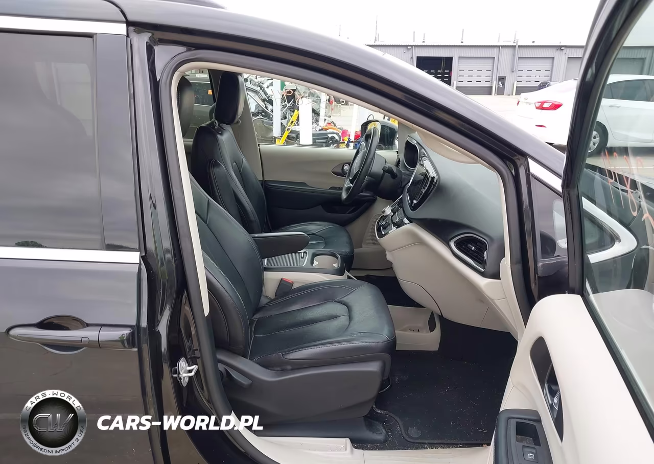 2022 Chrysler Pacifica Touring L VIN:2C4RC1BG7NR140445 - 5