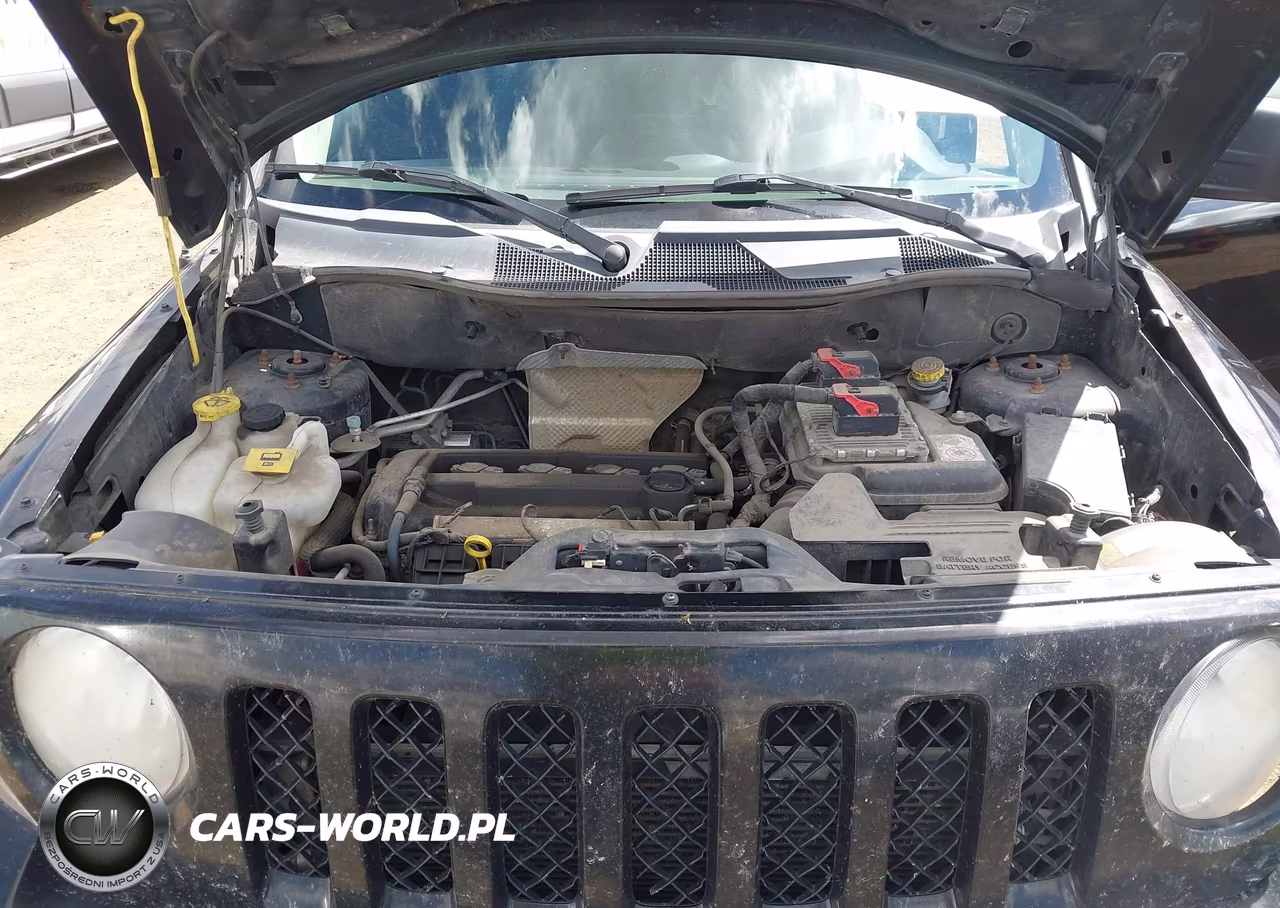 2013 Jeep Patriot Latitude VIN:1C4NJPFA3DD205497 - 10