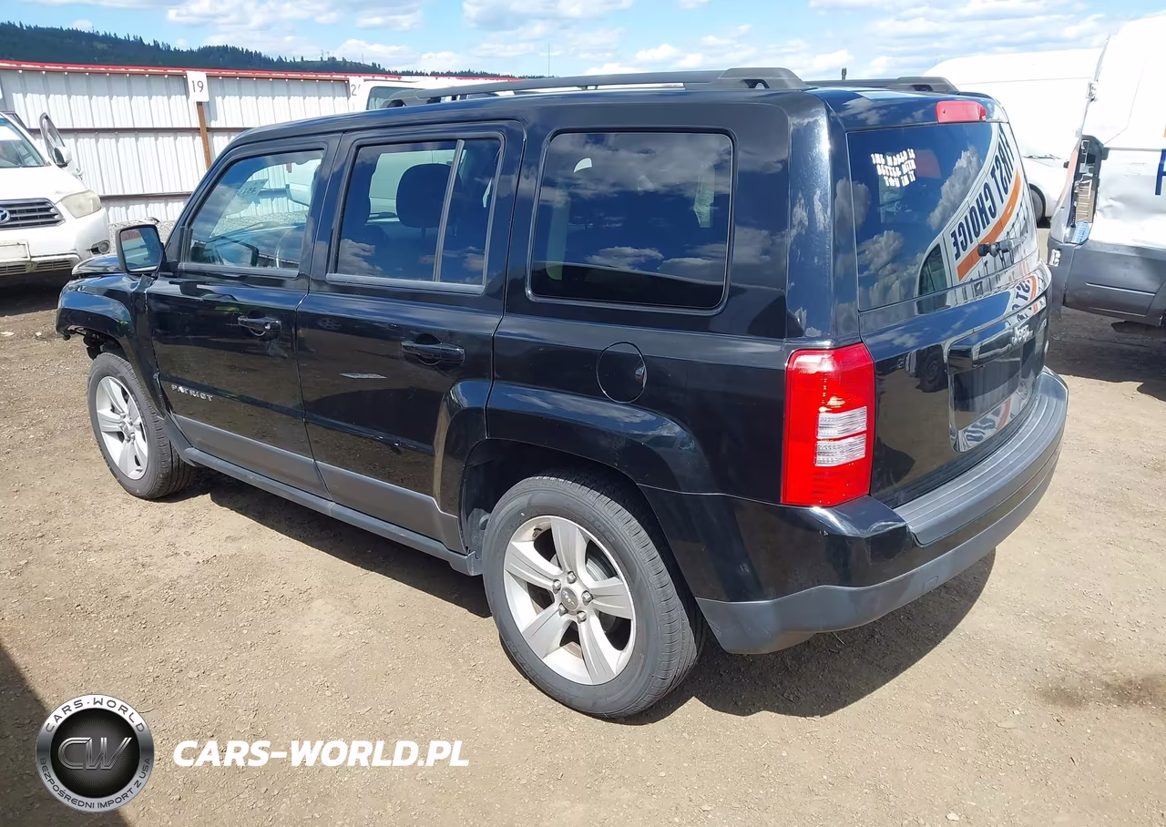 2013 Jeep Patriot Latitude VIN:1C4NJPFA3DD205497 - 3