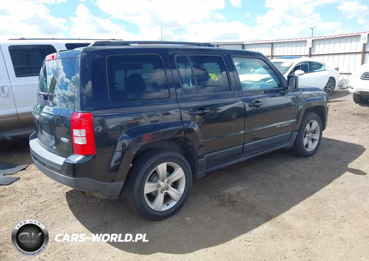 2013 Jeep Patriot Latitude VIN:1C4NJPFA3DD205497 - 4
