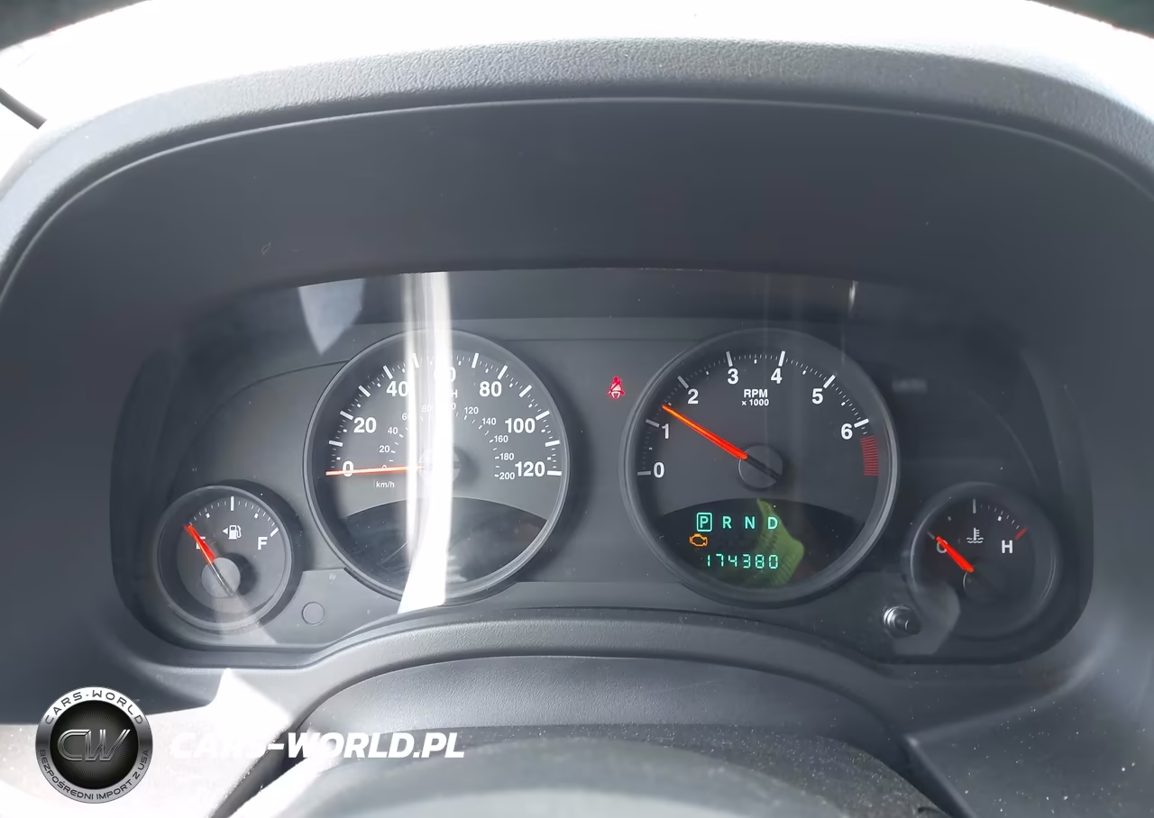 2013 Jeep Patriot Latitude VIN:1C4NJPFA3DD205497 - 7