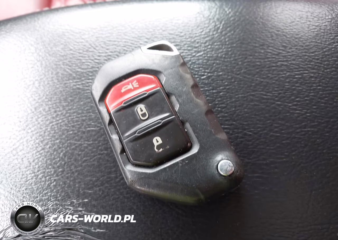 2021 Jeep Wrangler Unlimited Sahara 4X4 VIN:1C4HJXEN1MW653503 - 11