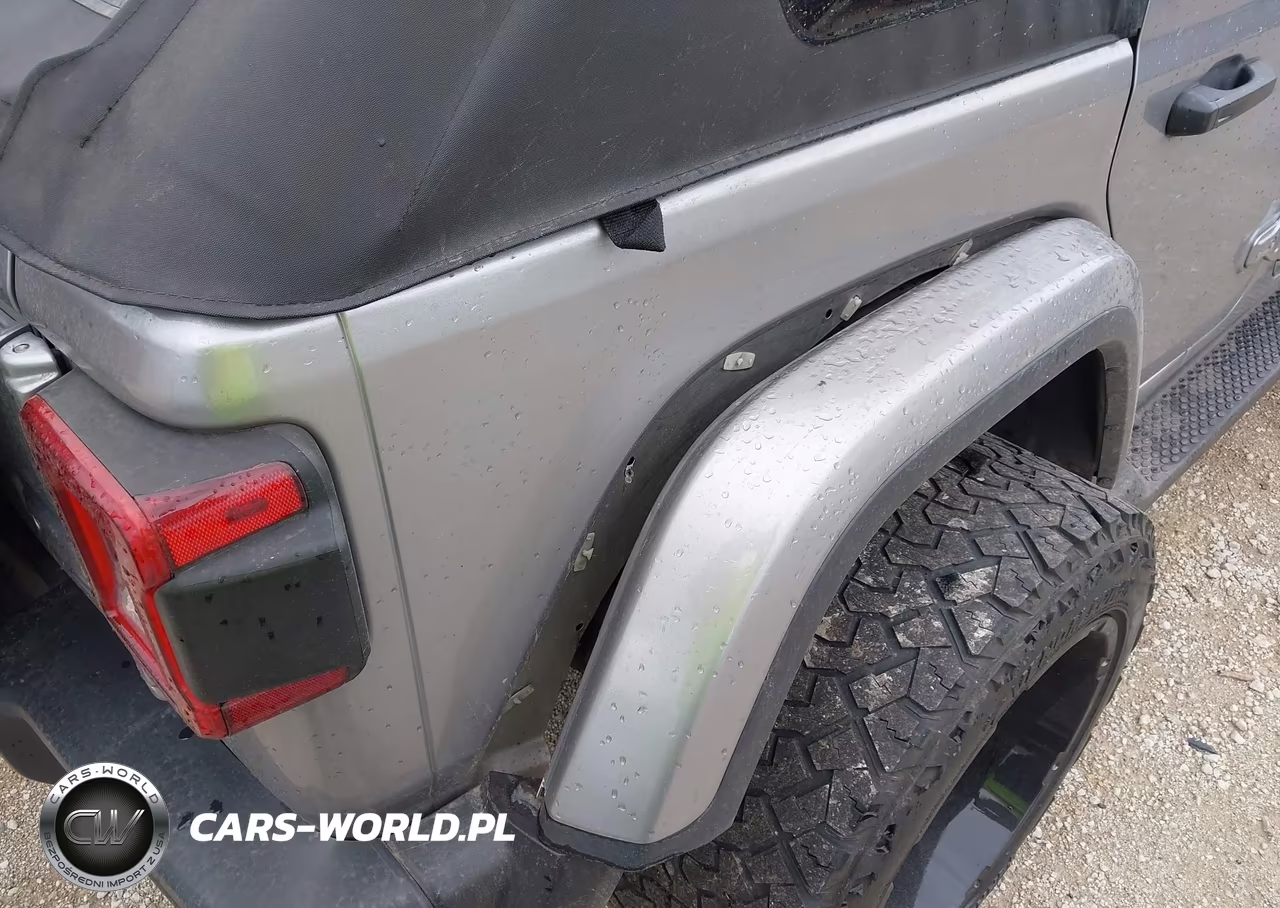2021 Jeep Wrangler Unlimited Sahara 4X4 VIN:1C4HJXEN1MW653503 - 6