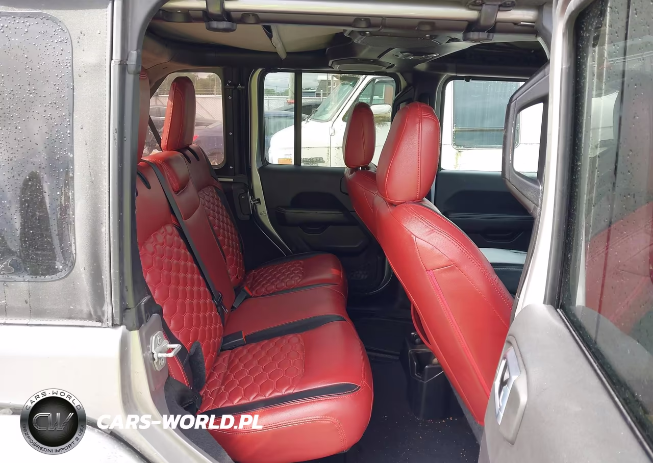 2021 Jeep Wrangler Unlimited Sahara 4X4 VIN:1C4HJXEN1MW653503 - 8