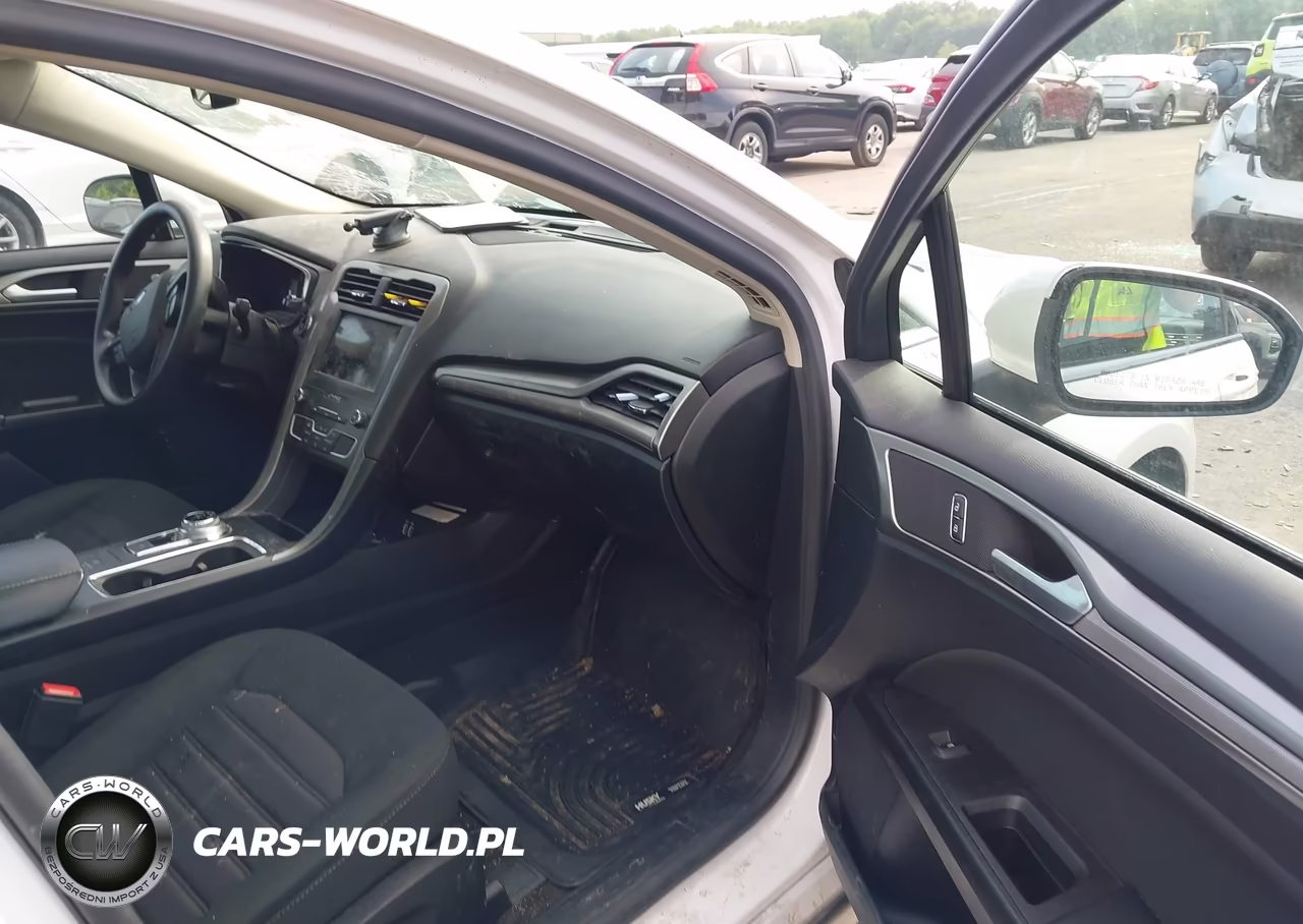 2020 Ford Fusion Hybrid Se VIN:3FA6P0LU6LR123610 - 5