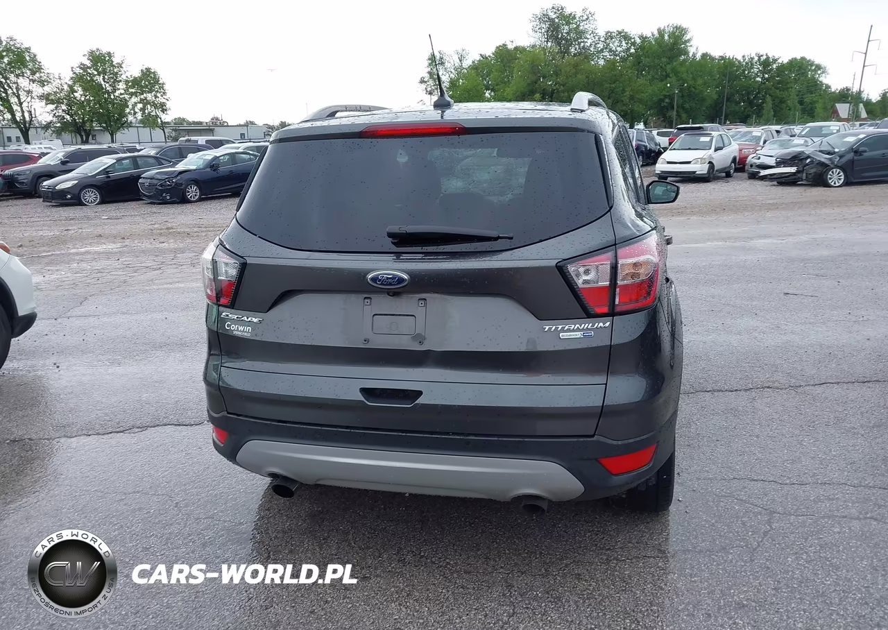 2018 Ford Escape Titanium VIN:1FMCU9J9XJUC89395 - 17