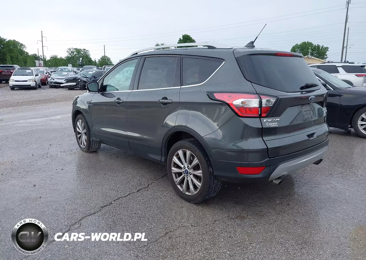 2018 Ford Escape Titanium VIN:1FMCU9J9XJUC89395 - 3