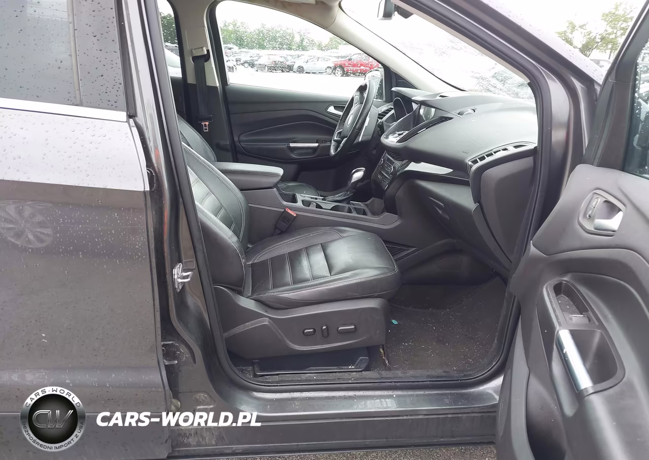 2018 Ford Escape Titanium VIN:1FMCU9J9XJUC89395 - 5