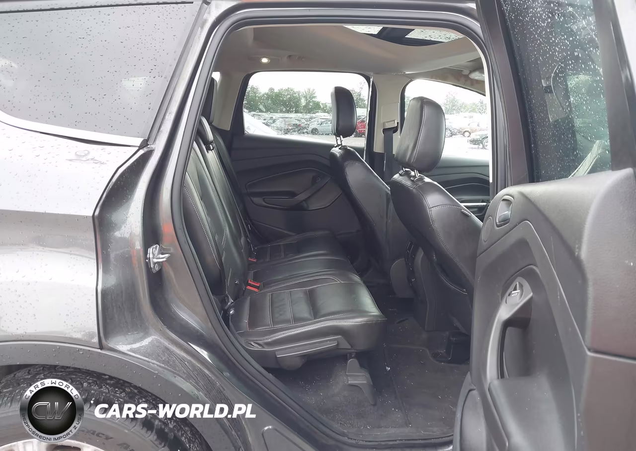 2018 Ford Escape Titanium VIN:1FMCU9J9XJUC89395 - 8