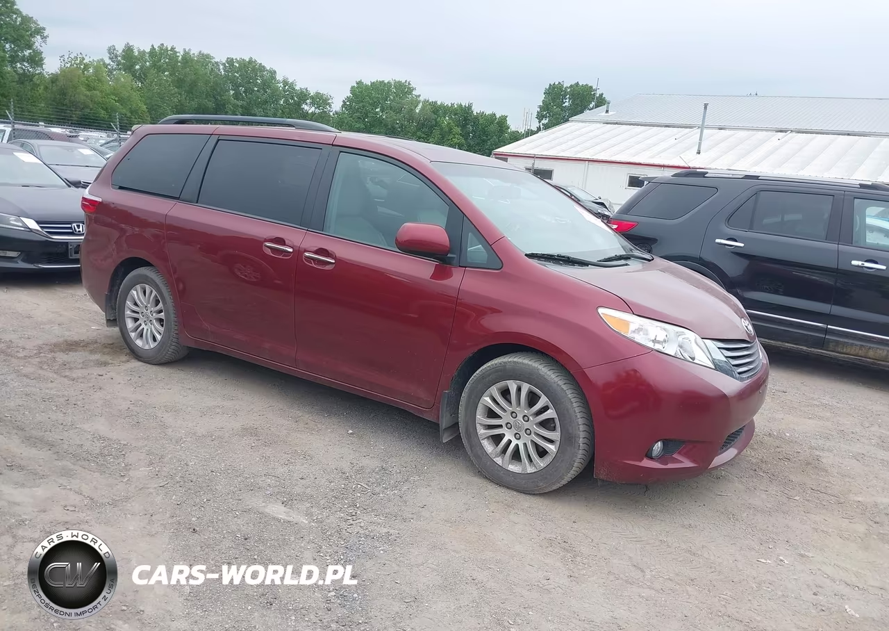 2015 Toyota Sienna Xle 8 Passenger