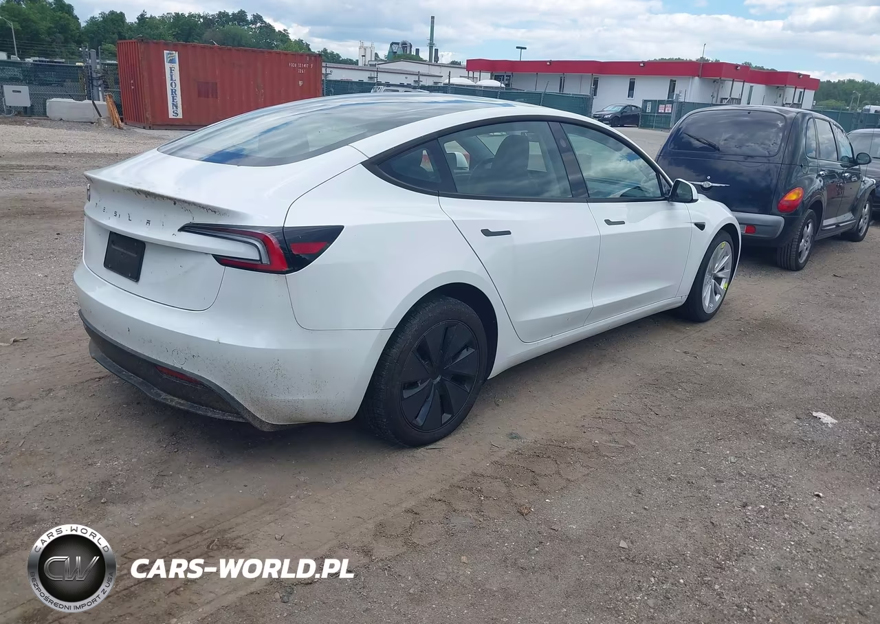 2025 Tesla Model 3 Long Range Rear-Wheel Drive-Standard Rear-Wheel Drive VIN:5YJ3E1EA4SF934737 - 4