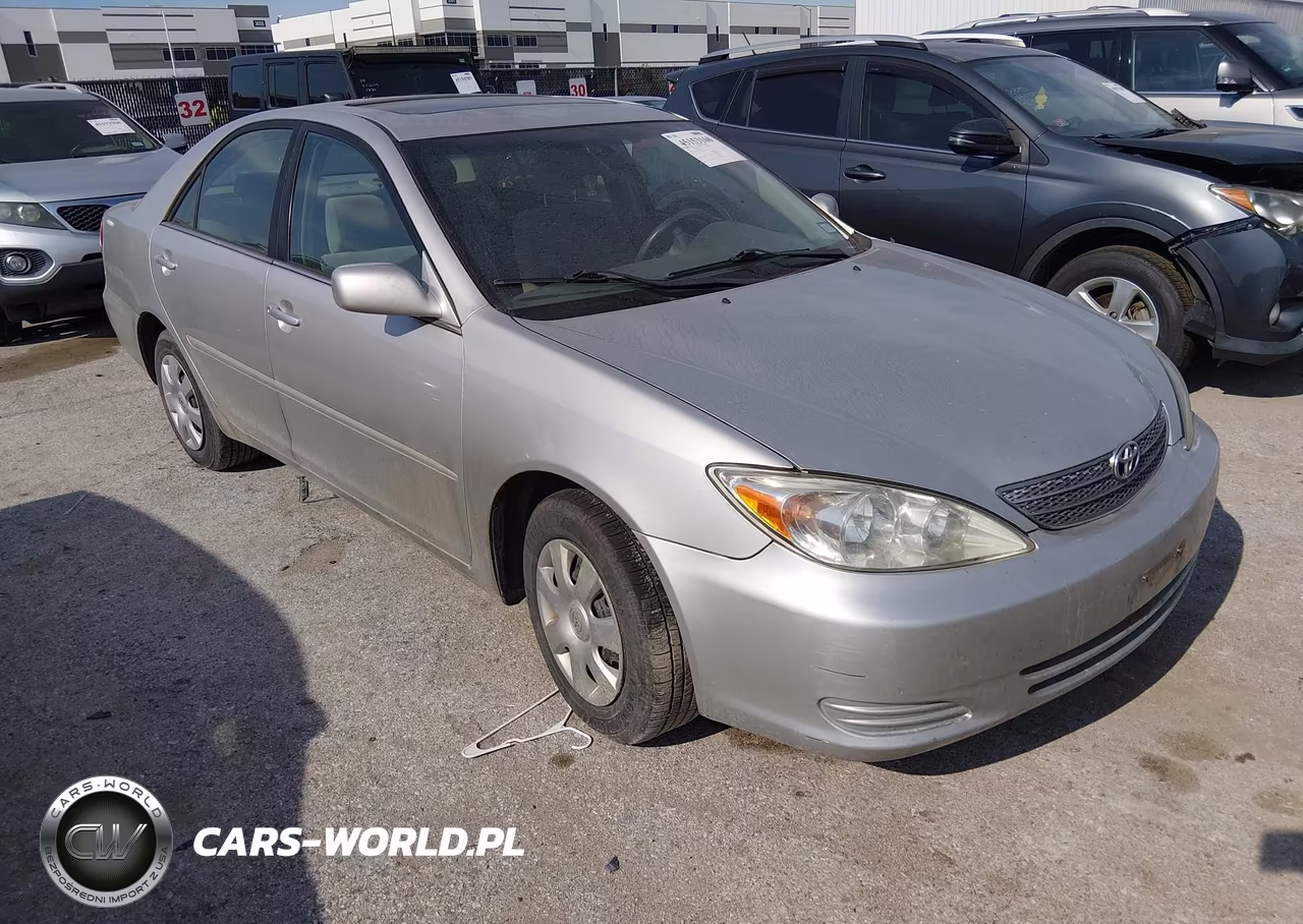 2004 Toyota Camry Le – zdjęcie 1 z 11
