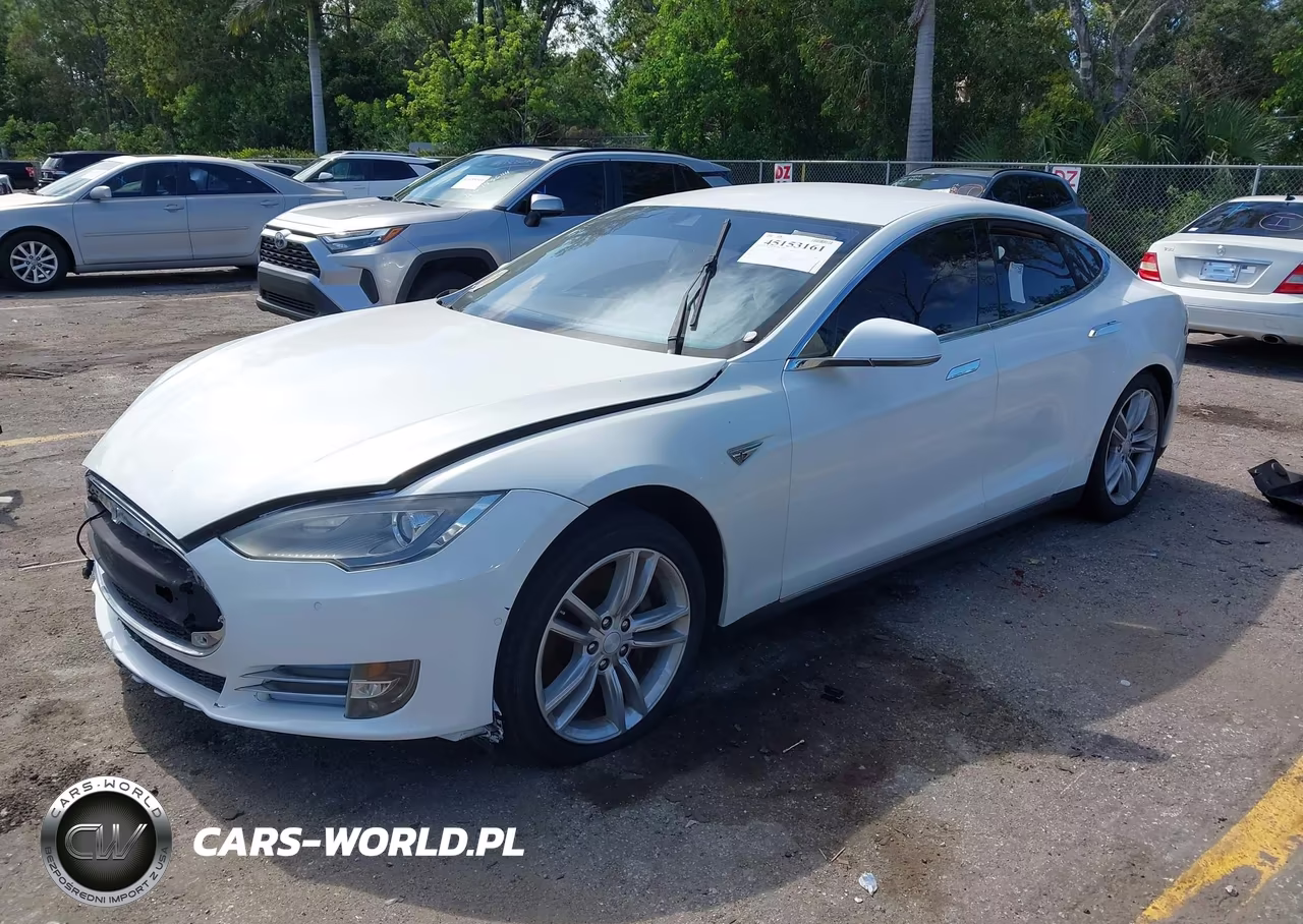 2015 Tesla Model S 60-70-85 VIN:5YJSA1E10FF106889 - 2
